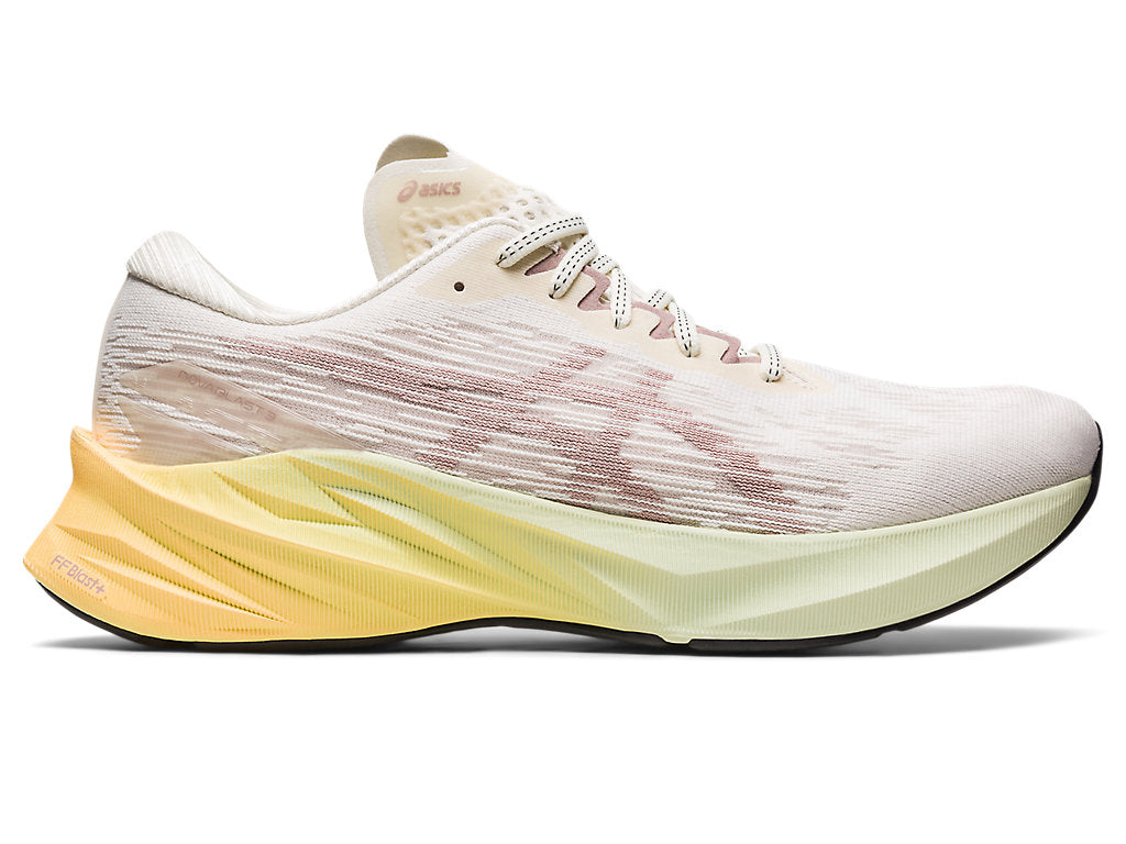 Men's Asics Novablast 3, Cream/Fawn, 7.5 D Medium